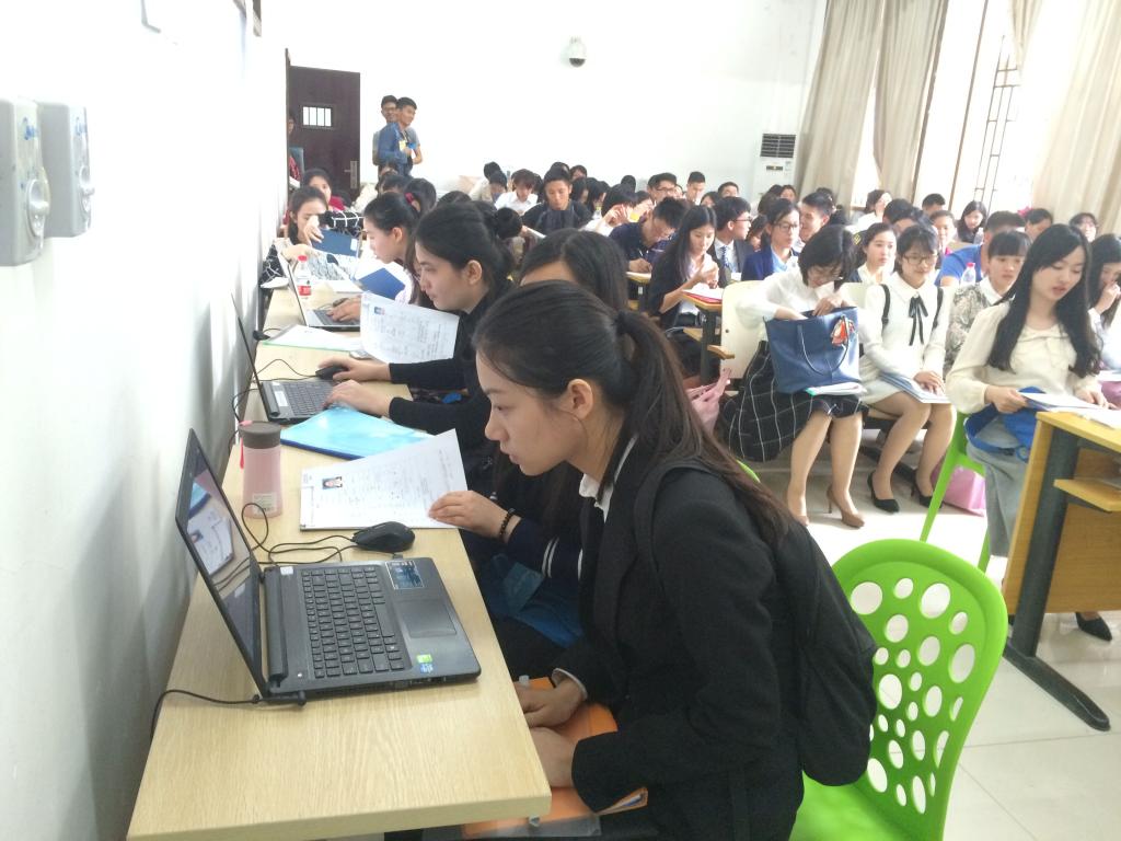 51风流
处专门为学生准备的自助服务区